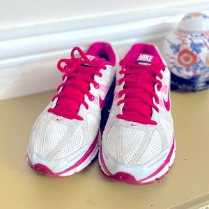 Nike Pegasus 28 Running Athletic shoes